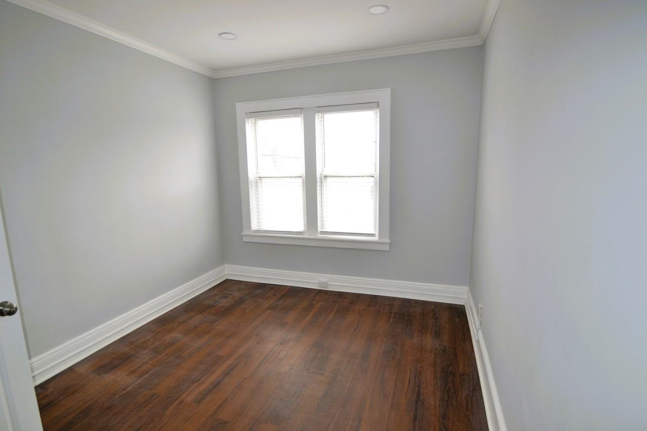 56 Hobart Place #8 - Photo 7 of 9