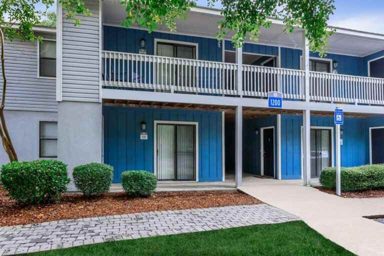 Azure Cove Apartment Homes - Photo 3 of 42