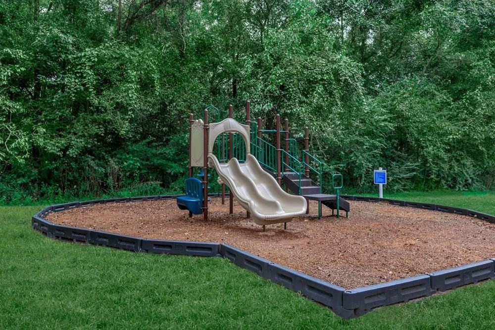 Azure Cove Apartment Homes - Photo 5 of 42