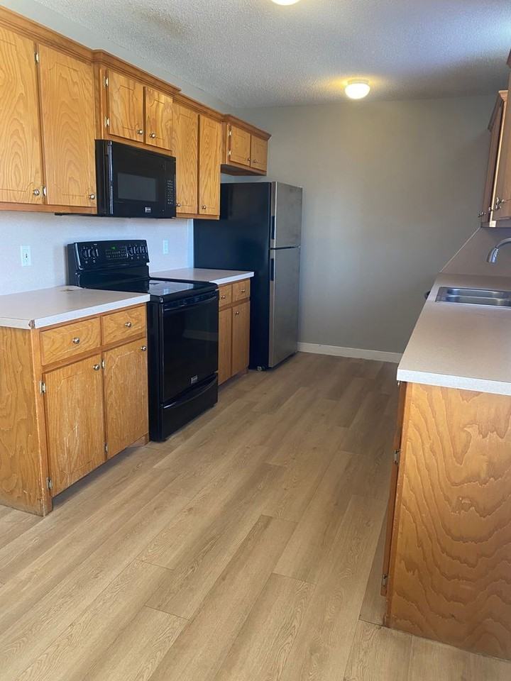 5929 9th Dr - Photo 2 of 12