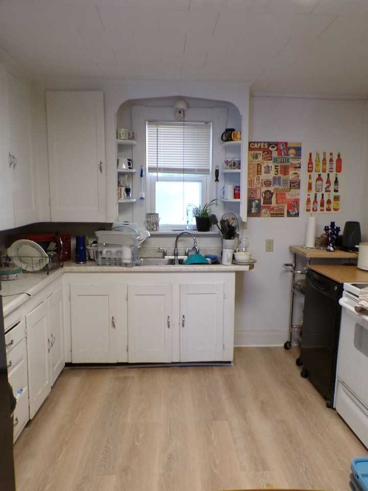 227 Main St - Orono - Photo 3 of 30