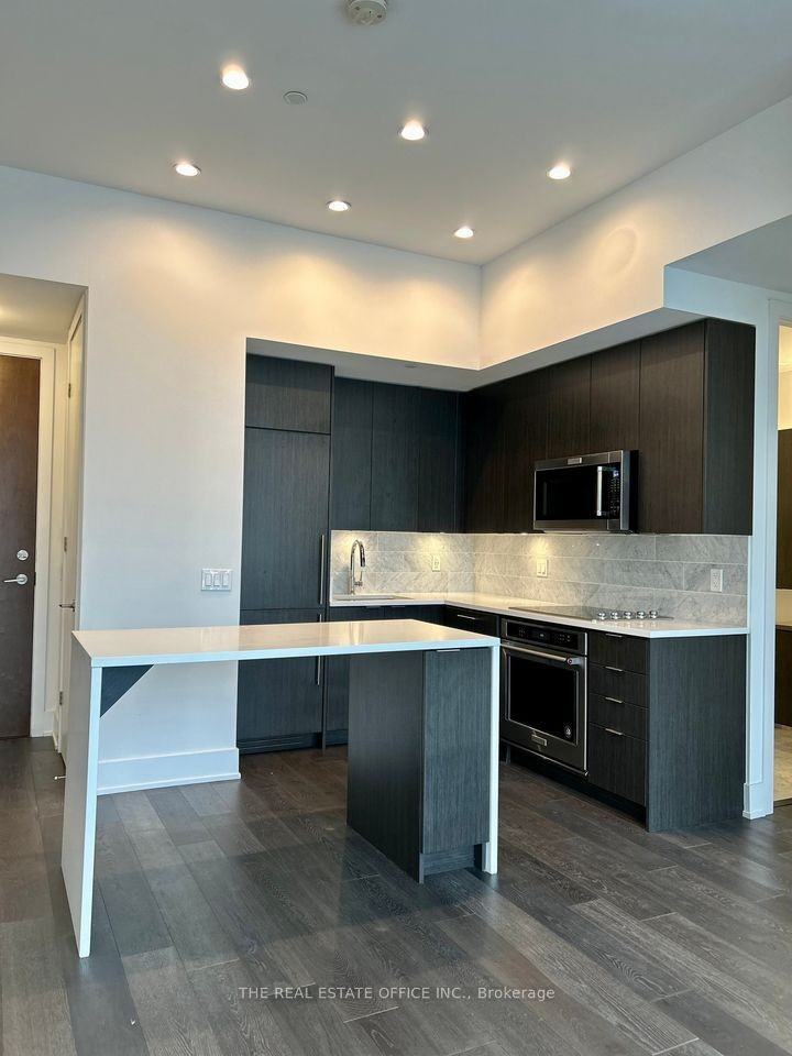 38 Iannuzzi Street #PH01 - Photo 3 of 33