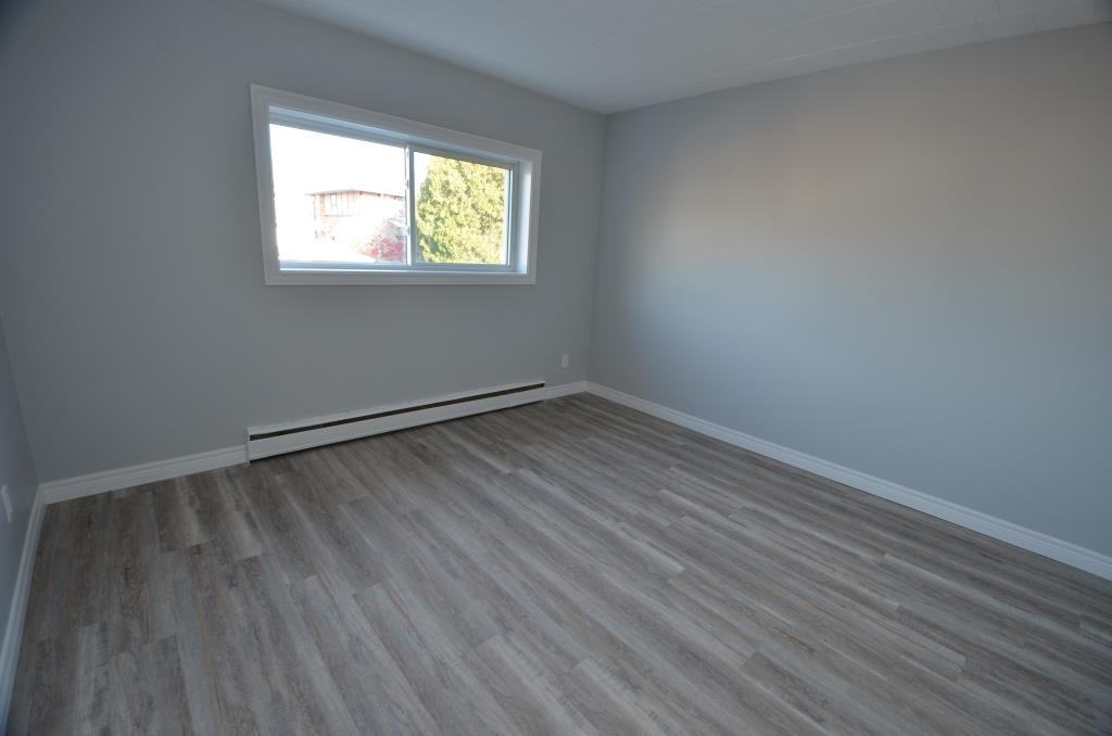 19 Louisa Street #5 - Photo 5 of 20