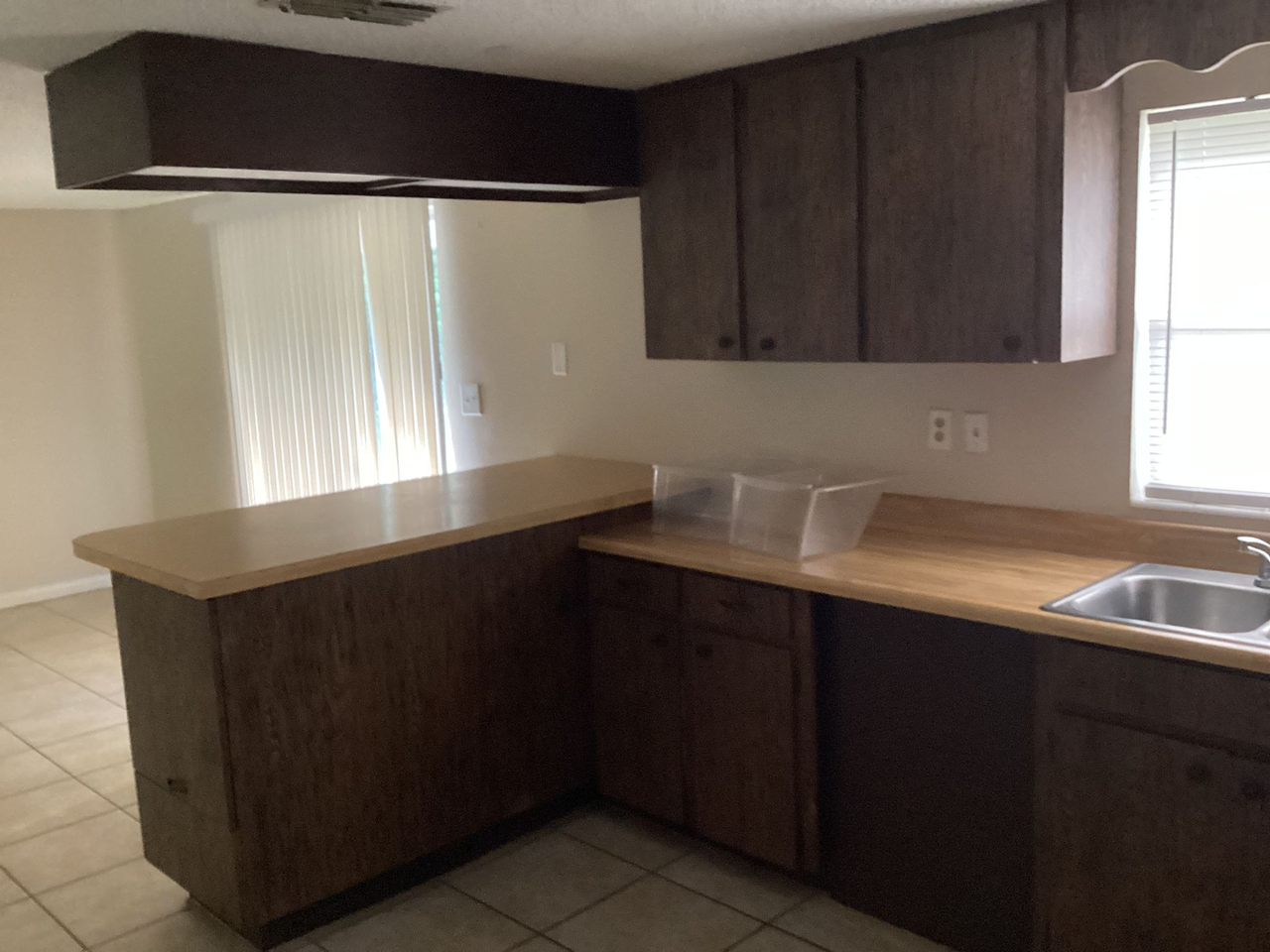 4627 S Jordon Ave - Photo 5 of 9