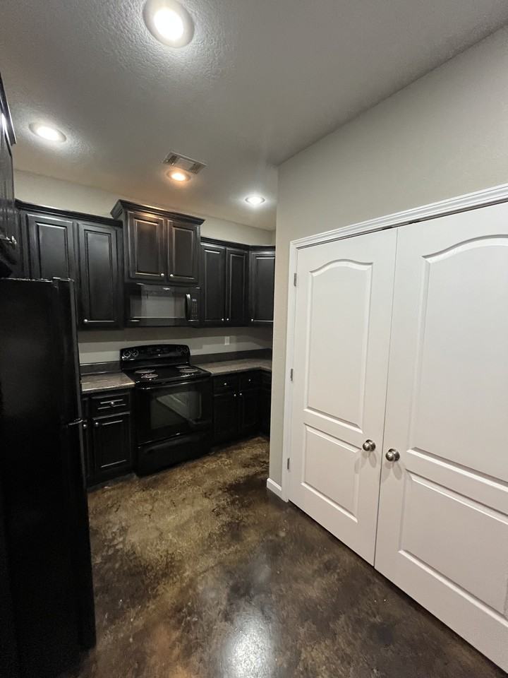 908 E Craighead Forest Rd #95 - Photo 5 of 17