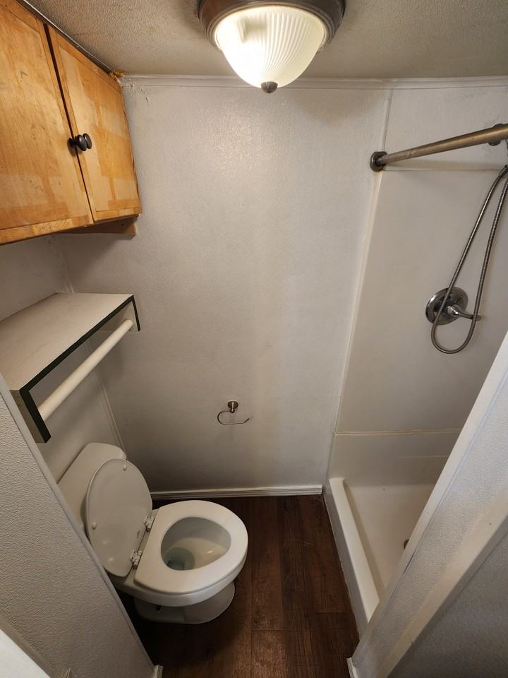 821 N Highland St #1 - Photo 5 of 10