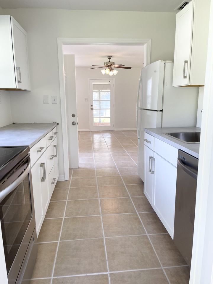 5940 Dogwood Dr #NA - Photo 5 of 10