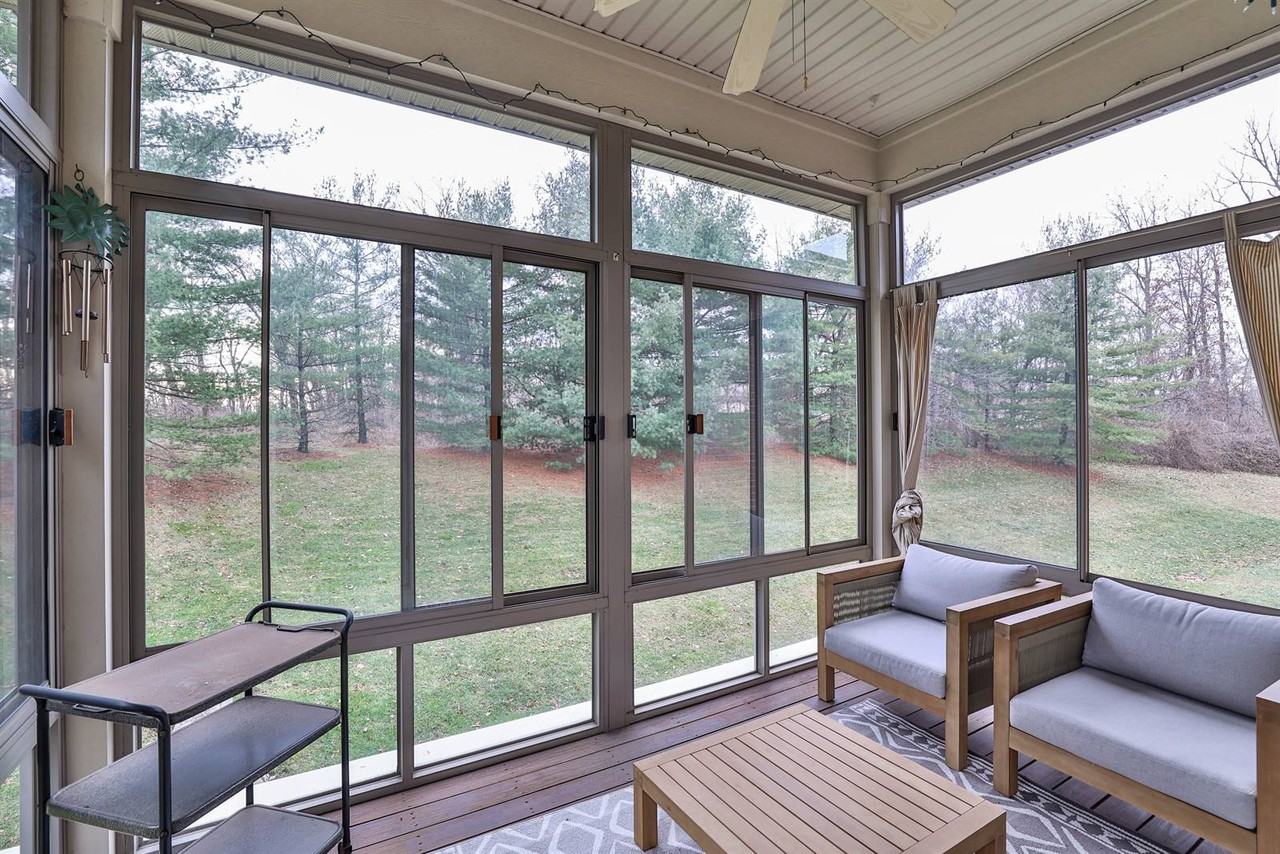 11633 Chancery Ln - Photo 4 of 26