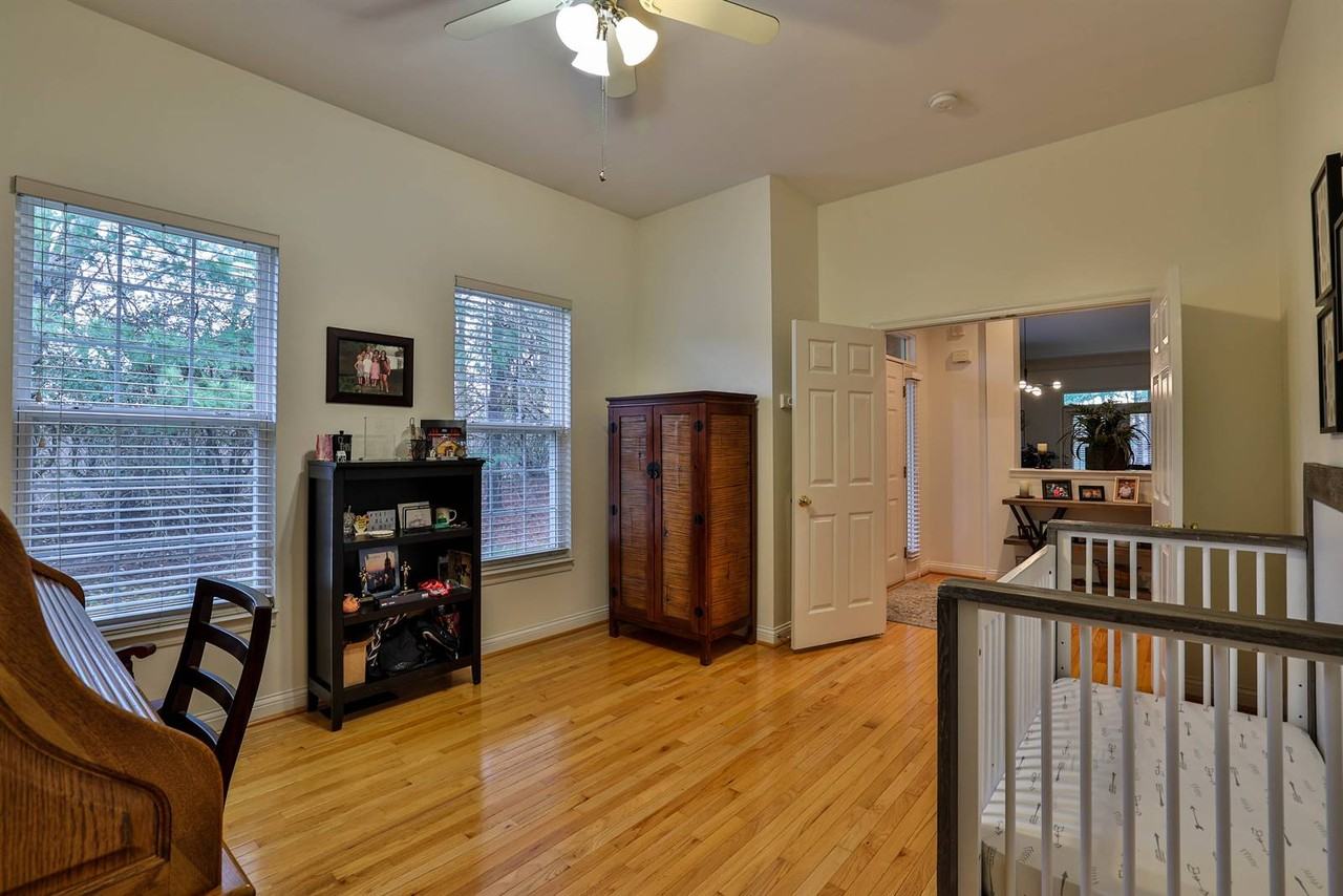 11633 Chancery Ln - Photo 7 of 26