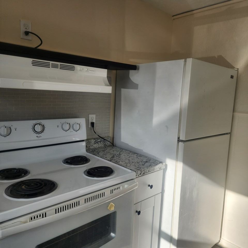 2213 Lehman St #2213 - Photo 5 of 17