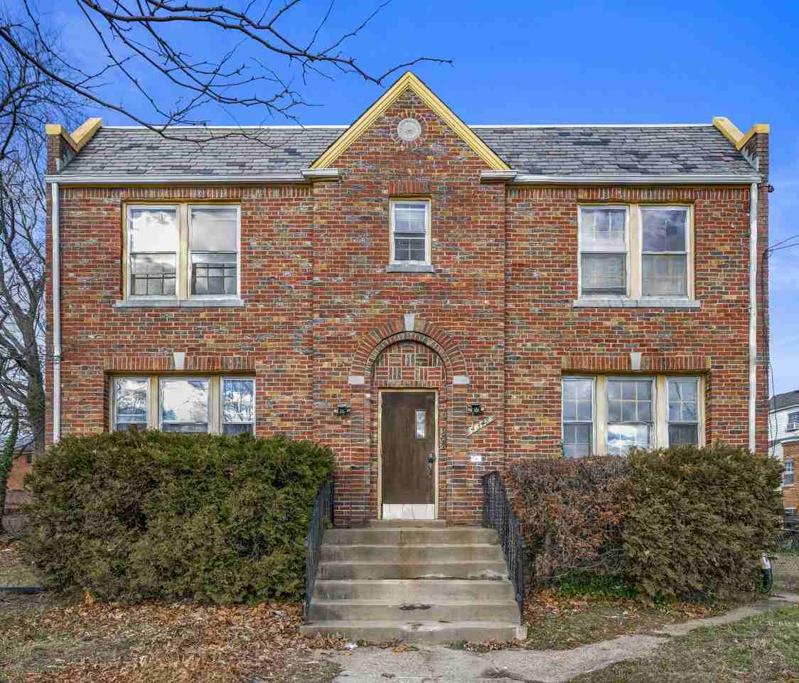 4348 Southern Ave Se #4 - Photo 2 of 8