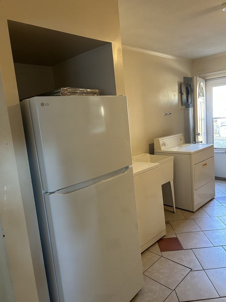 118 Fidelity St #NA - Photo 7 of 8