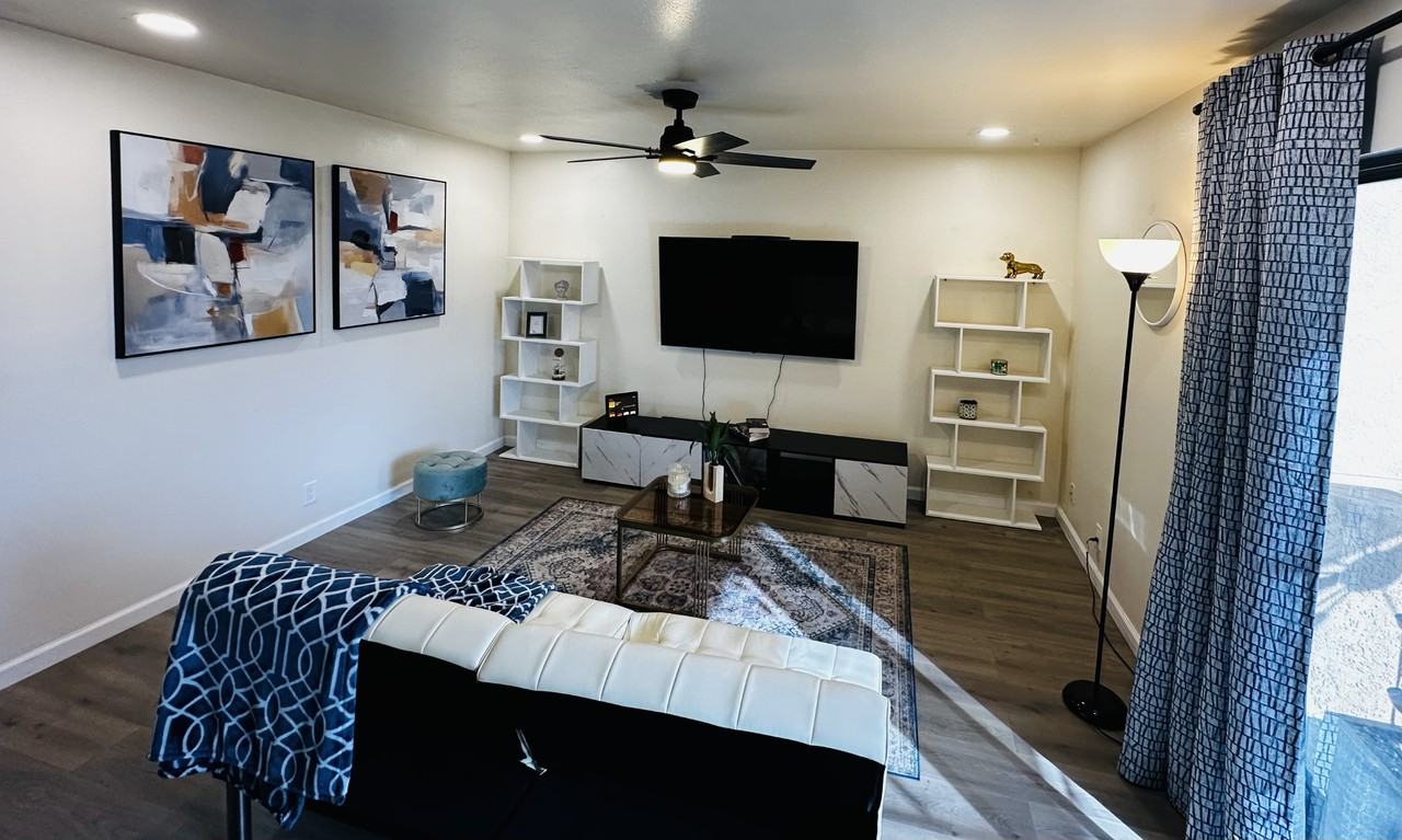 602 Lakeview Cir Se #H - Photo 2 of 16