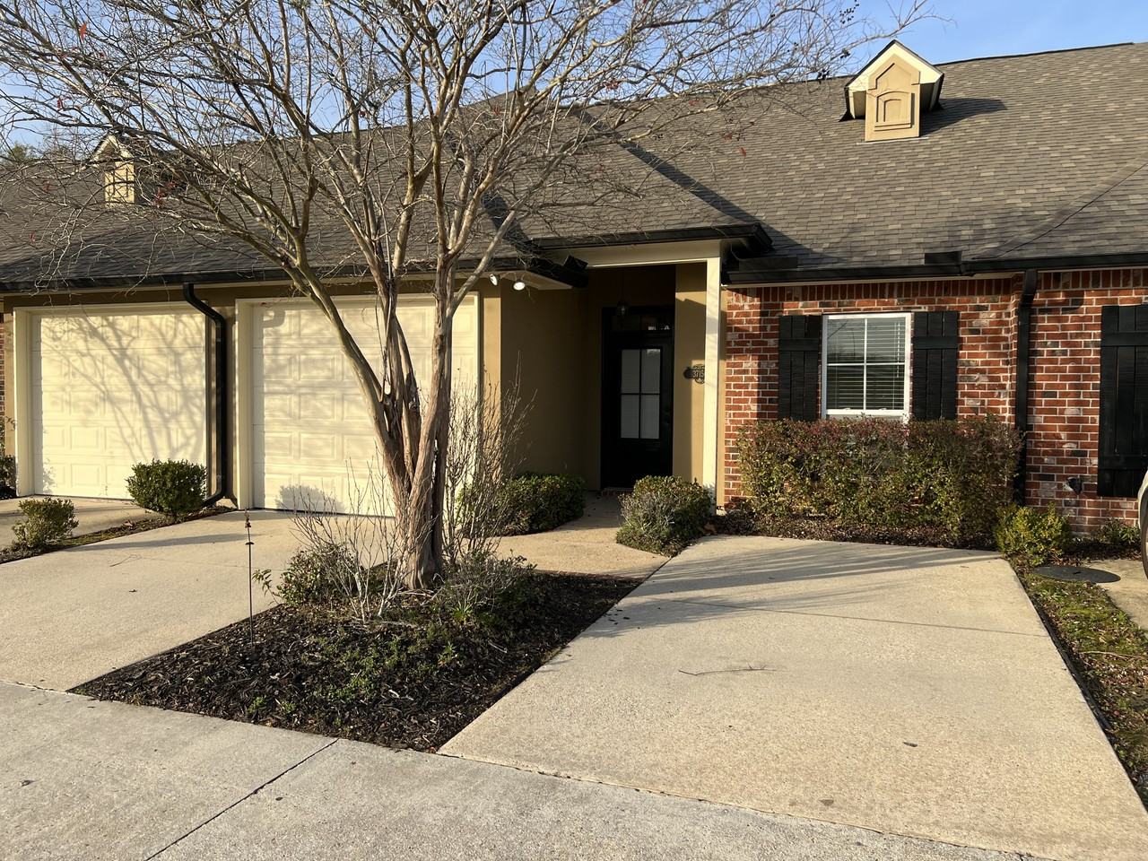 37150 Woodgate Ave #37150 - Photo 2 of 16