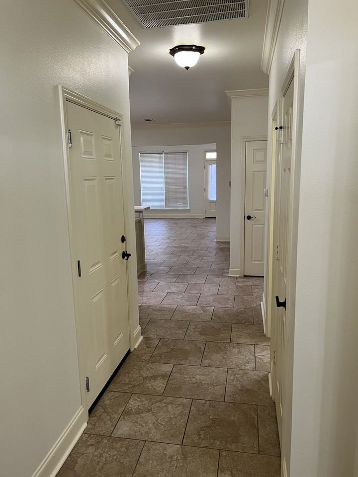 37150 Woodgate Ave #37150 - Photo 6 of 16