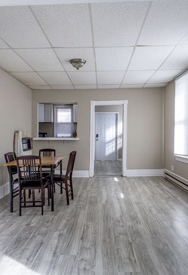 205 N Queen St #1 - Photo 3 of 9