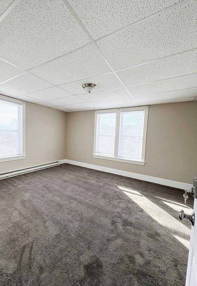 205 N Queen St #1 - Photo 6 of 9