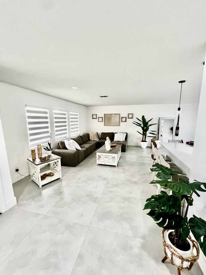 231 Se 45th Ter #NA - Photo 6 of 11