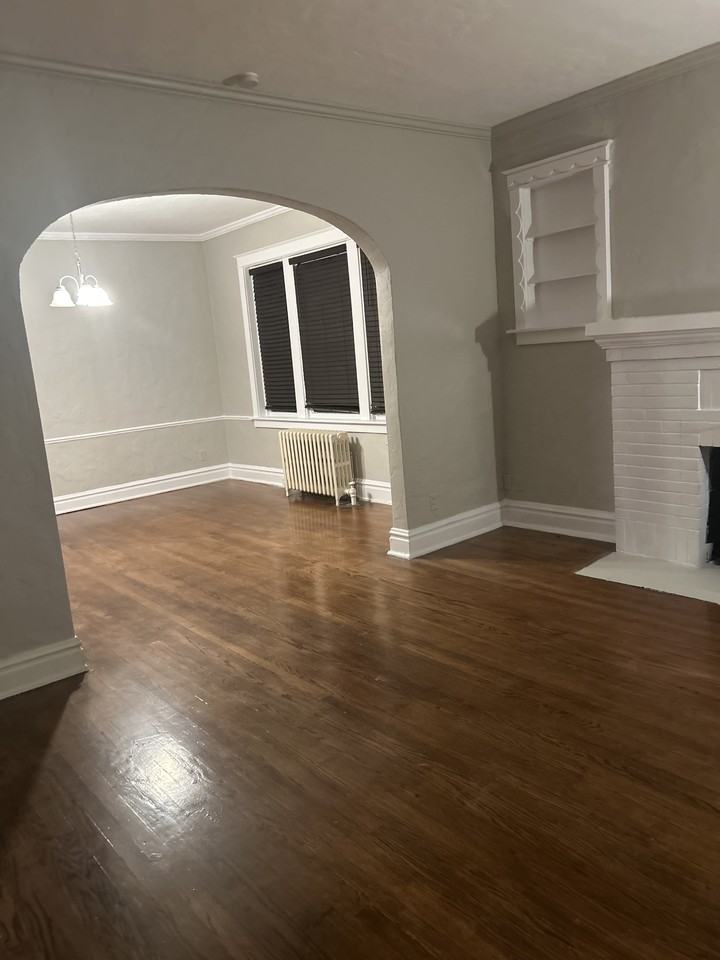 1118 Ralph Ter - Photo 2 of 10