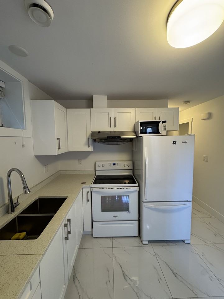 7305 11th Avenue - Photo 3 of 16