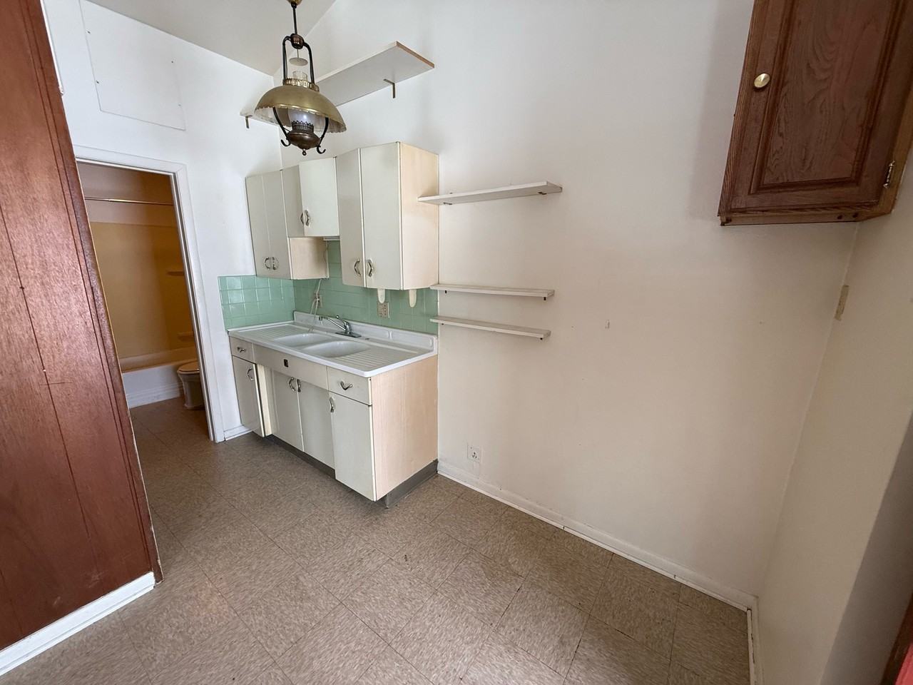 17 27th St Nw #2 - Photo 2 of 5