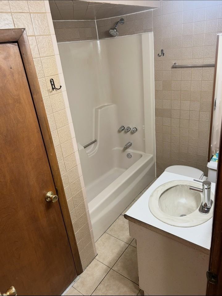 Albert St #2 - Photo 4 of 6