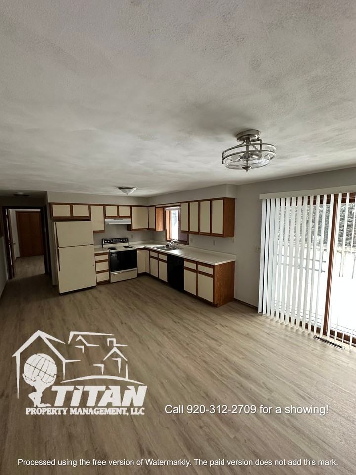 2321 N Cloudview Dr #2 - Photo 3 of 9