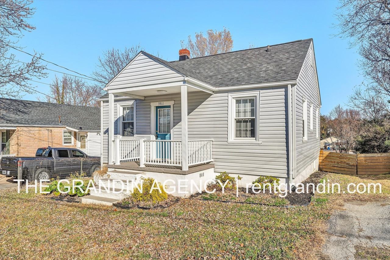 3911 Michigan Ave Nw #1 - Photo 3 of 35