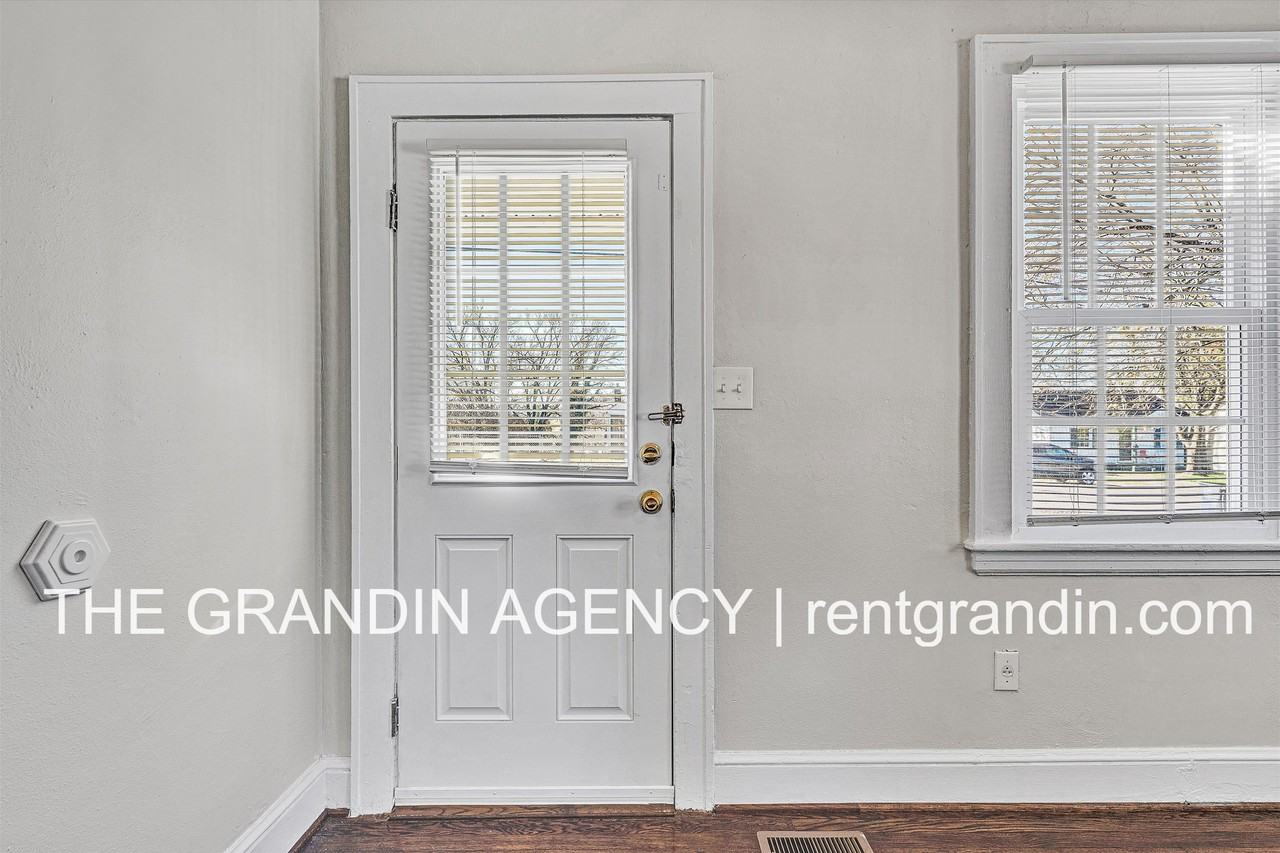 3911 Michigan Ave Nw #1 - Photo 7 of 35