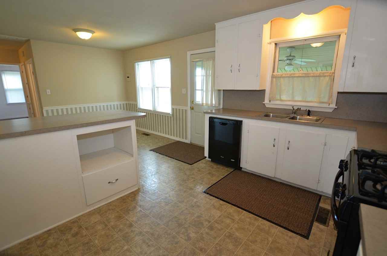 712 S Apple St #1 - Photo 4 of 21