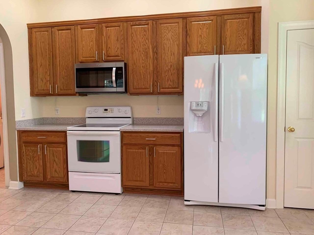 242 Barony Pl - Photo 4 of 15