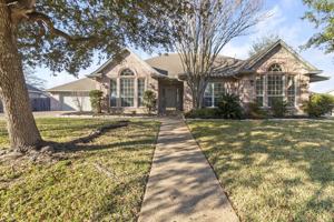 featured image of 715 Berry Crk #1