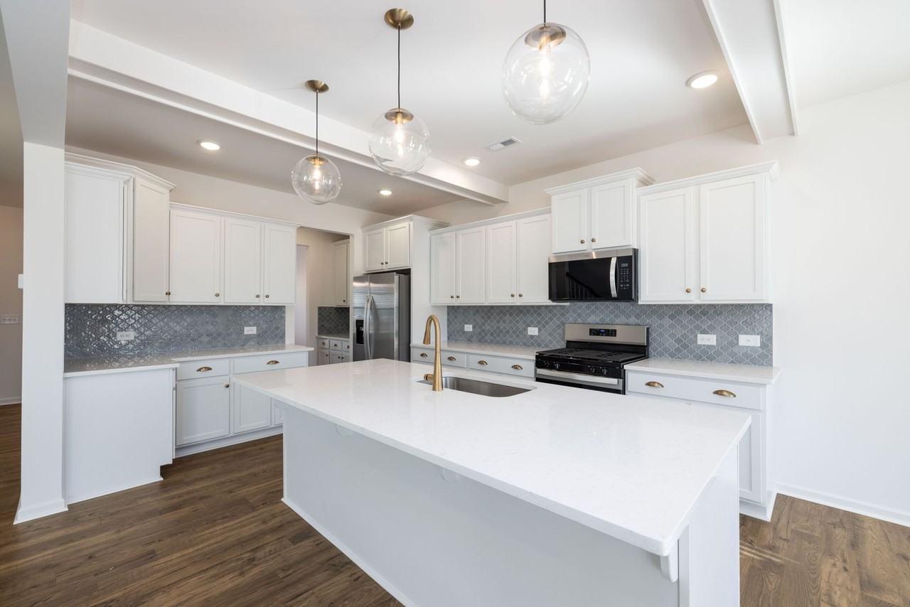 1151 Links Crossing Dr - Photo 7 of 33