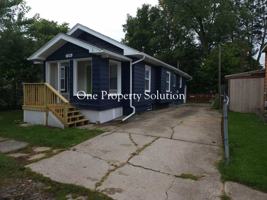 featured image of 106 Carter St #1