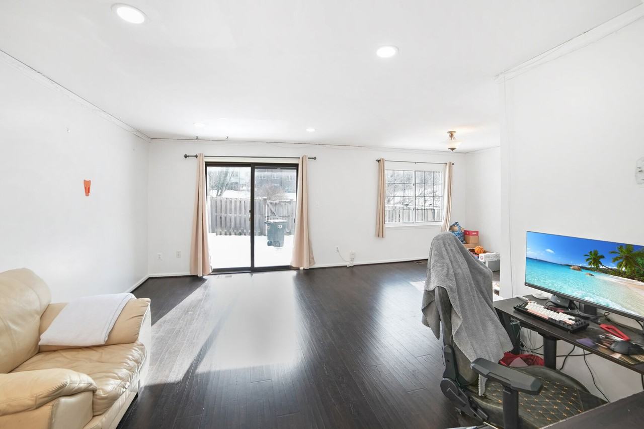 23 Honey Brook Ln #1 - Photo 3 of 30