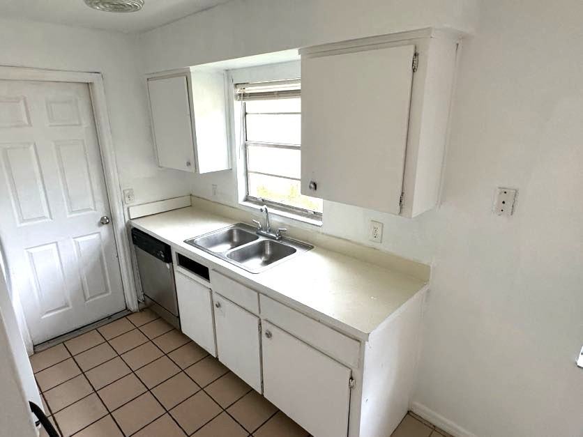 5523 Lehigh Ave #5523 - Photo 4 of 8