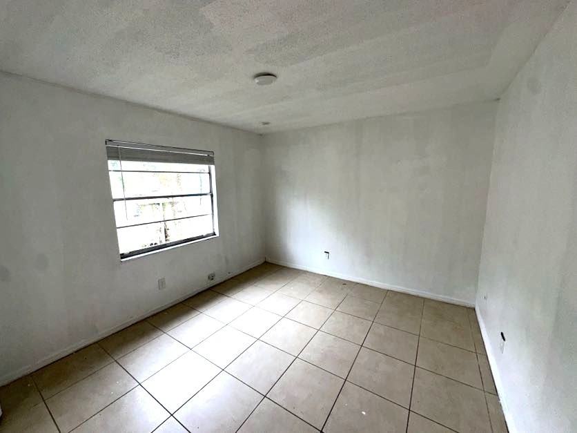 5523 Lehigh Ave #5523 - Photo 7 of 8