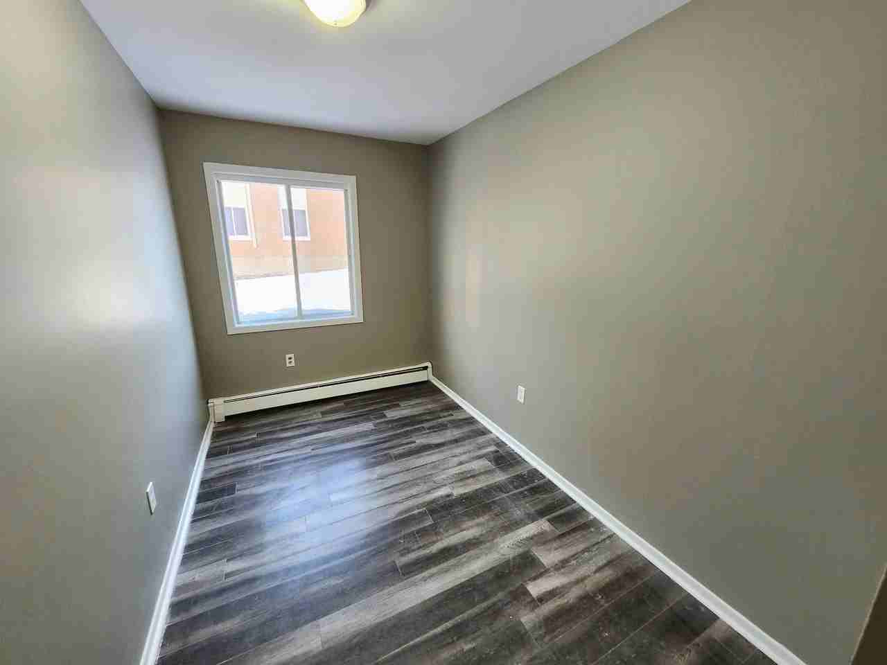 2 Reading Cres #5 - Photo 5 of 12