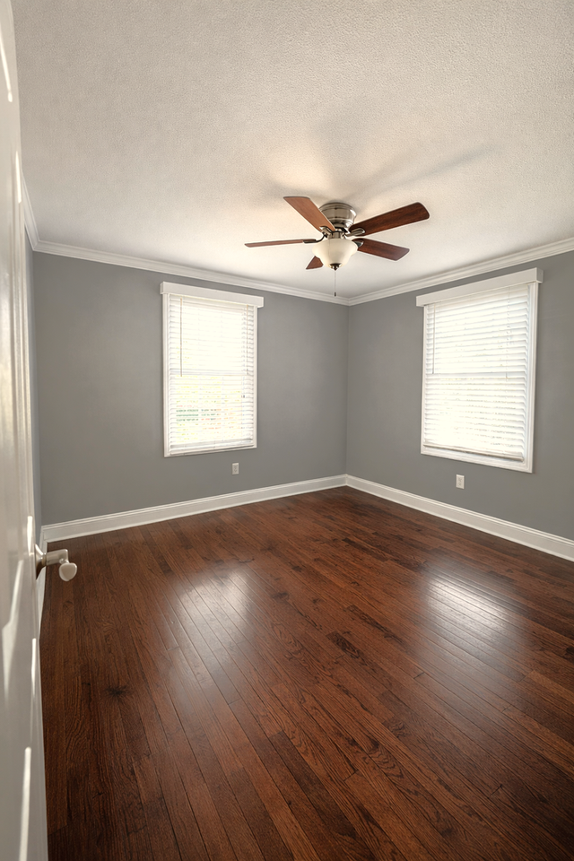 416 E 63rd Ter - Photo 4 of 13