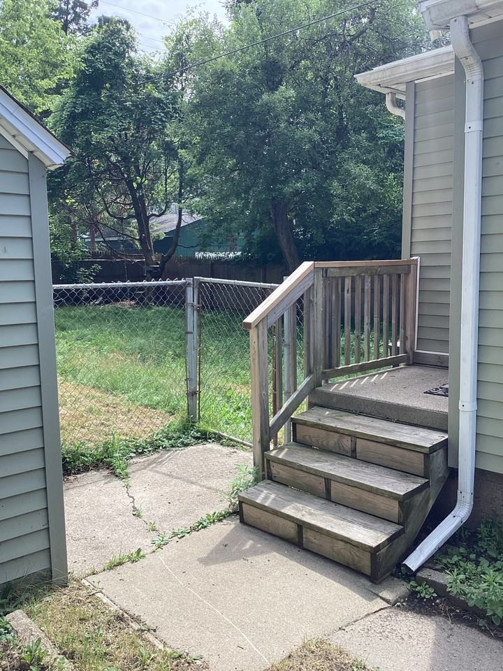 1208 Howard St #1 - Photo 4 of 50