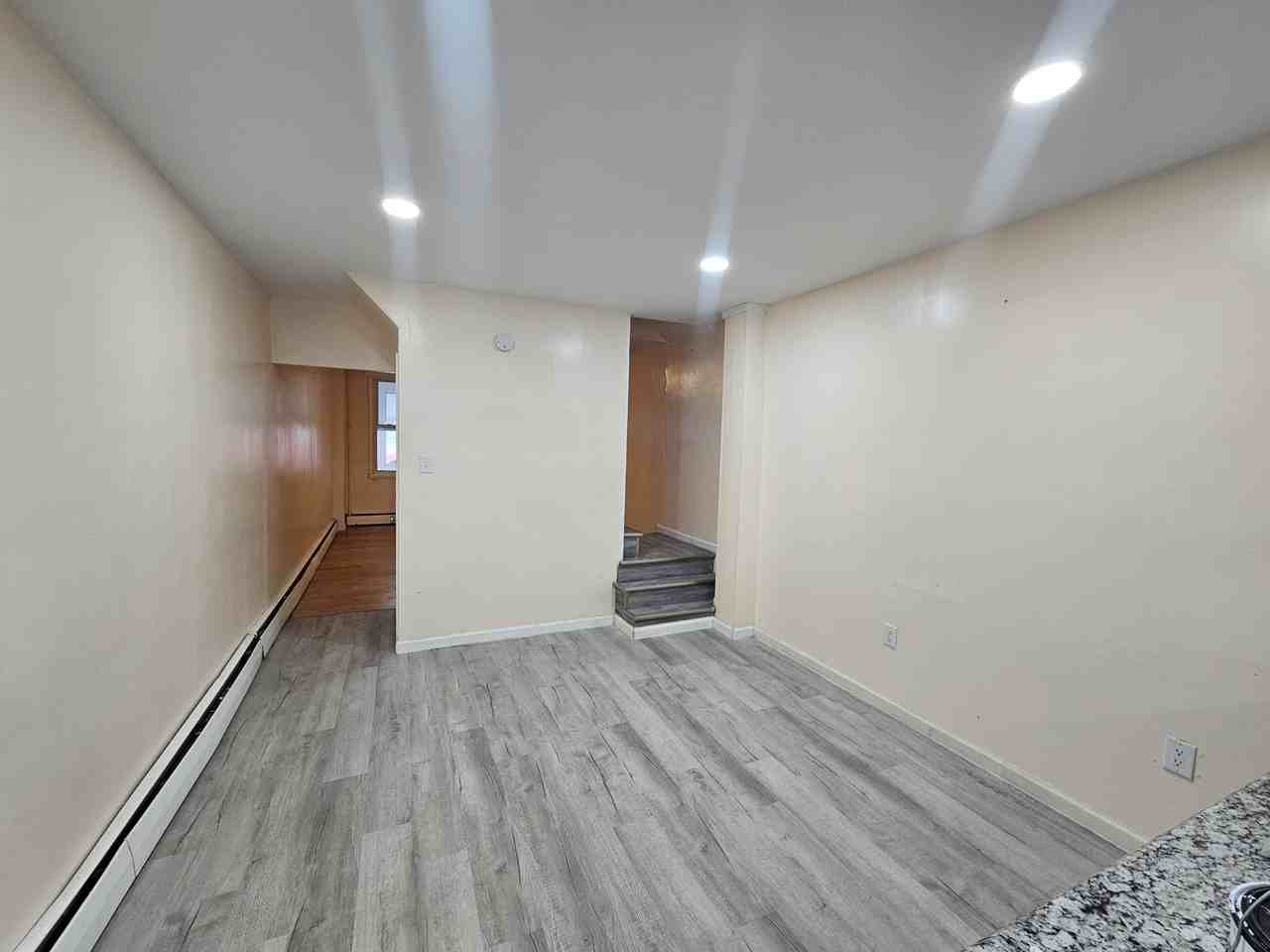 156 Washington St #1 - Photo 5 of 11