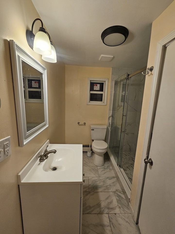 156 Washington St #1 - Photo 7 of 11