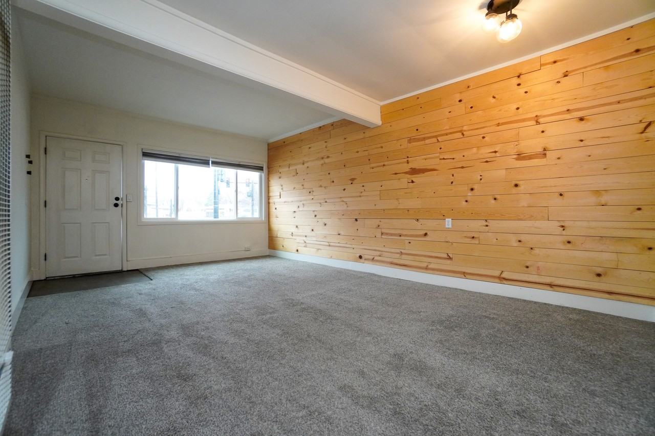 4203 W Kootenai St #1 - Photo 4 of 16