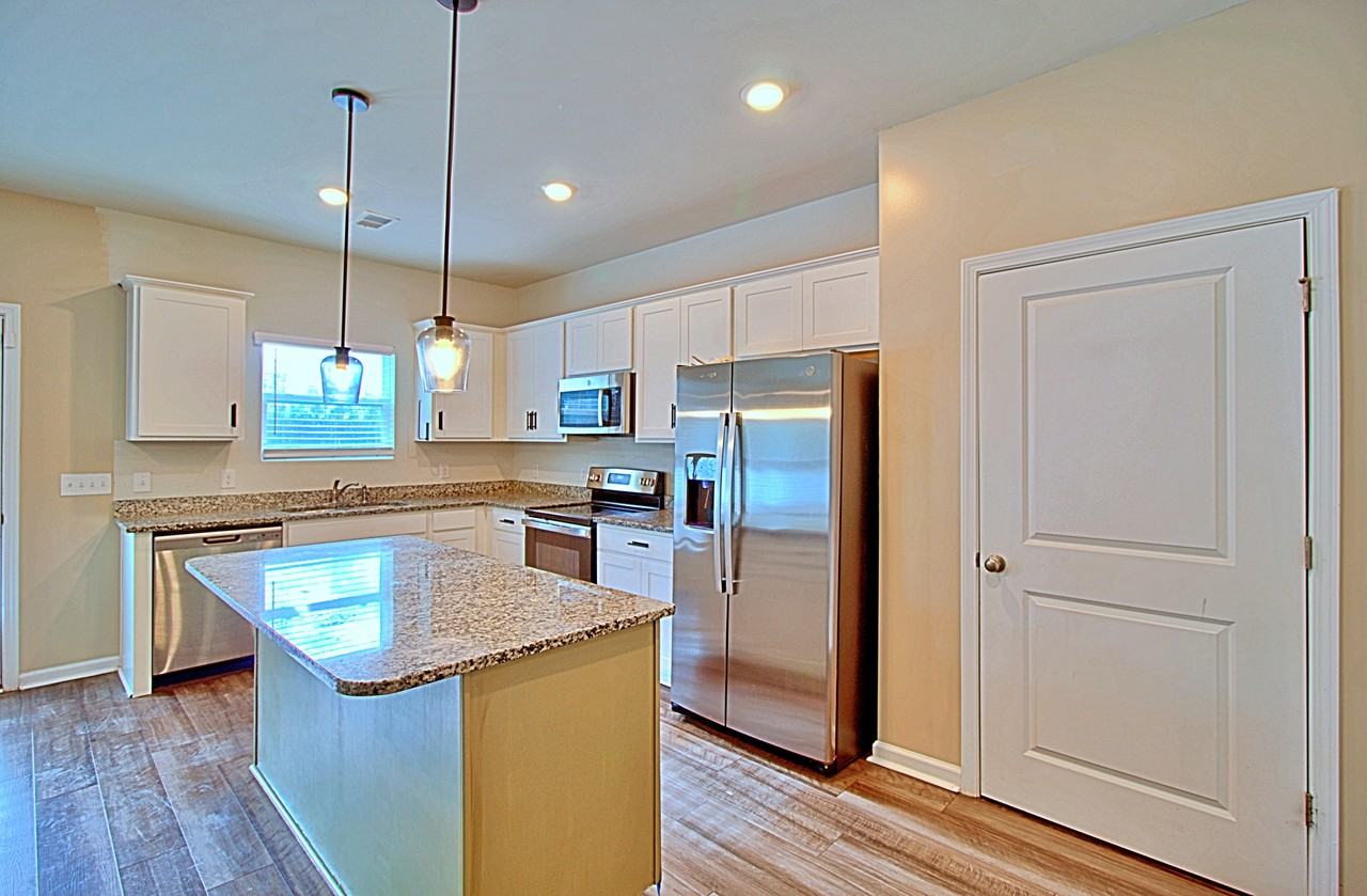 224 Enclave Way Ne #1 - Photo 5 of 28