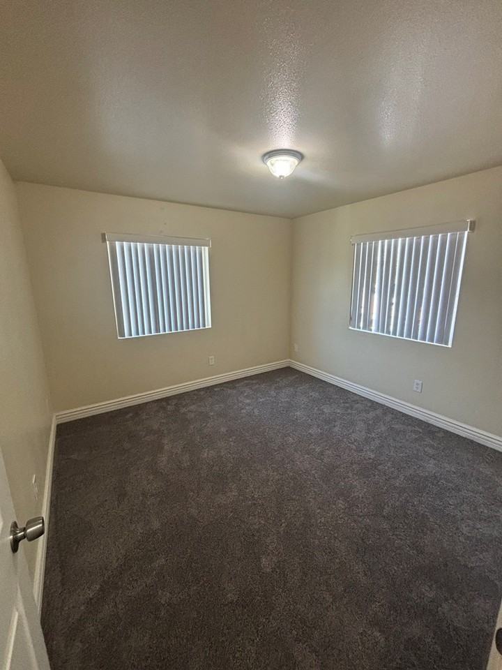 413 East 109th Street - Photo 6 of 11