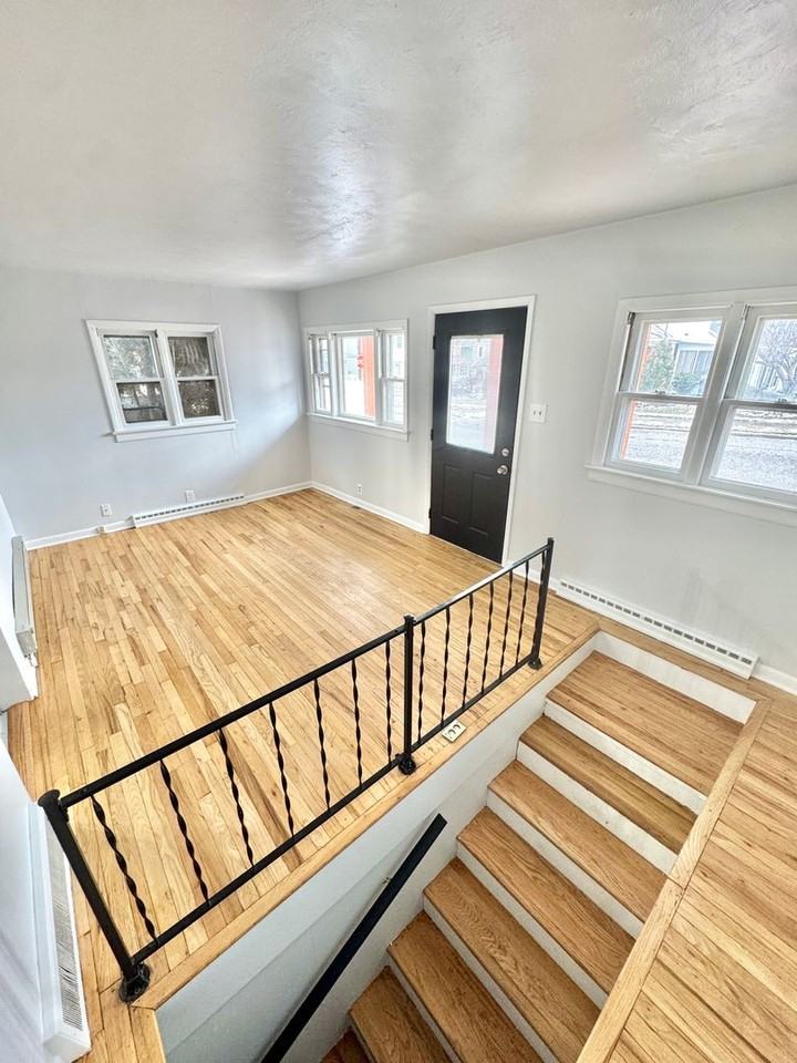 709 E Union Blvd - Photo 4 of 15