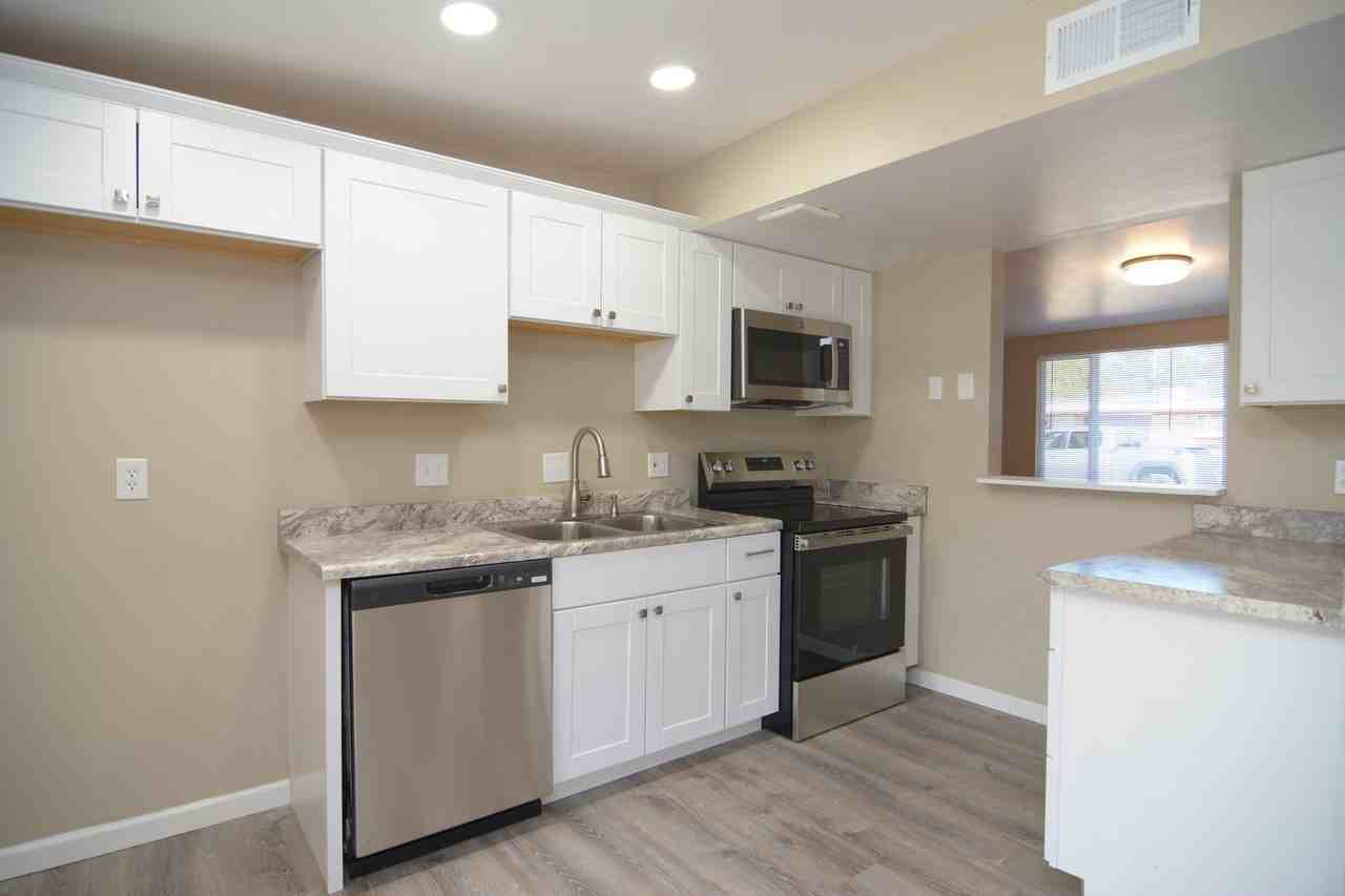 4115 N Lange Ave - Photo 4 of 17