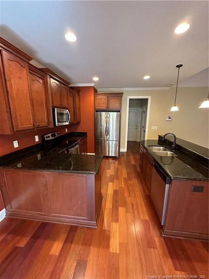 8044 Gaelic Dr - Photo 3 of 14