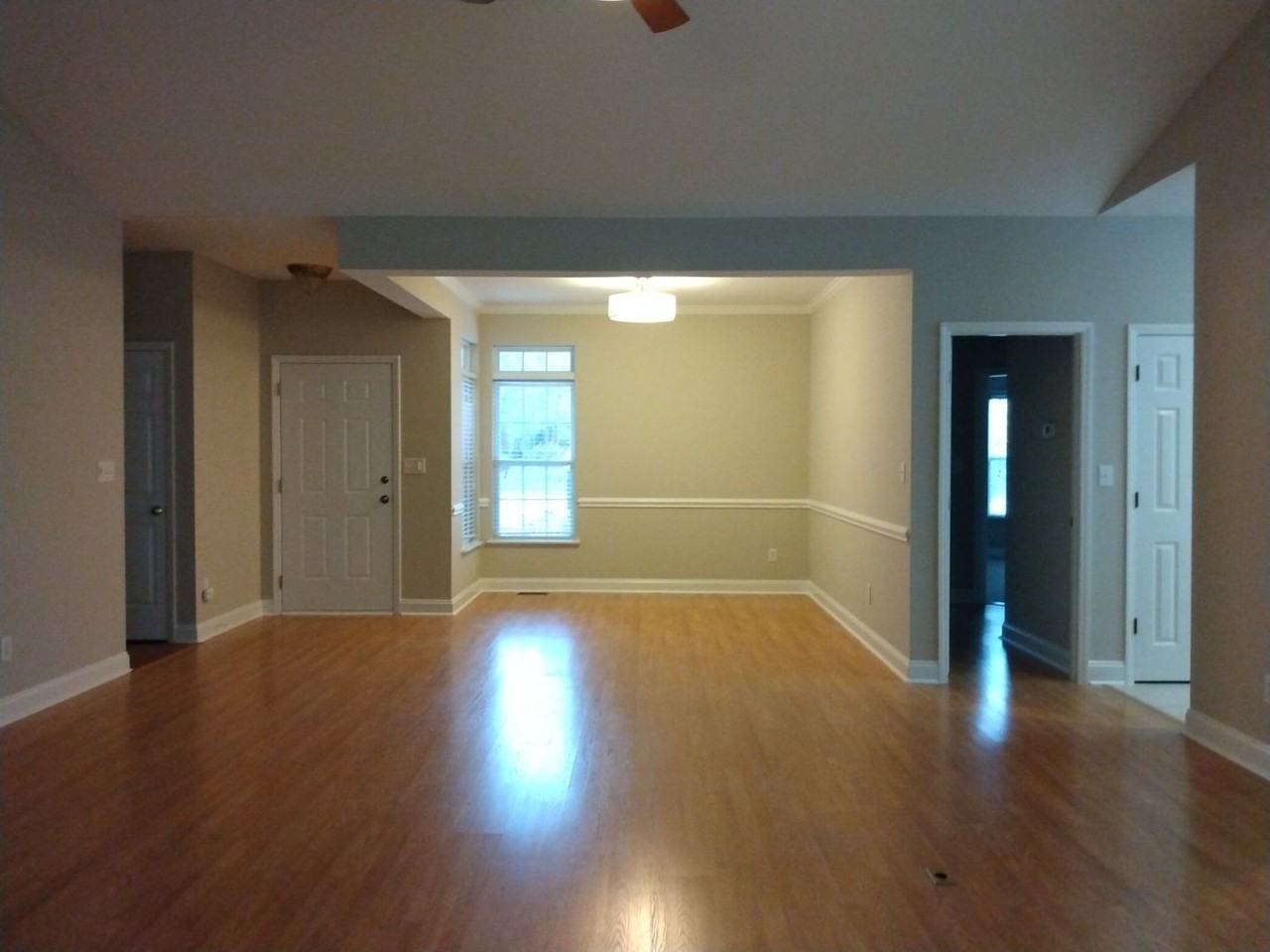 7106 Holly Glen Ct - Photo 3 of 35