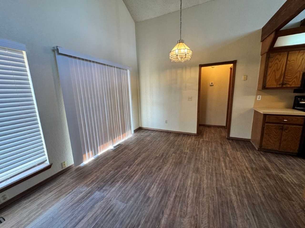 500 Ne 14th St - Photo 3 of 9